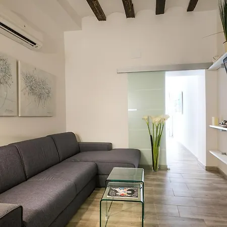 Apartup Cabanyal Market *